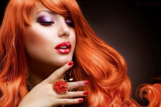charm-fashion-style-red-hair-woman-personality-makeup-manicure-face-600x400